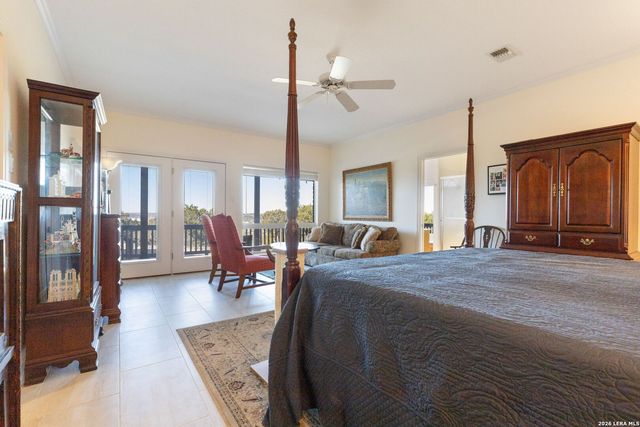 1817 Summit Point, Kerrville, TX 78028