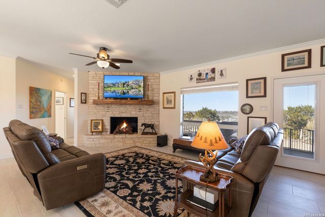 1817 Summit Point, Kerrville, TX 78028
