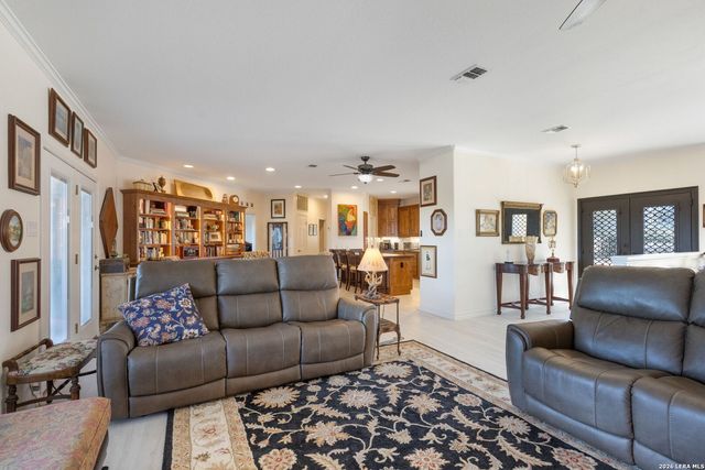 1817 Summit Point, Kerrville, TX 78028