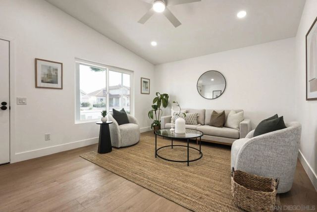1277 Sagewood Dr, Oceanside, CA 92056