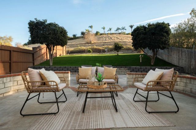 1277 Sagewood Dr, Oceanside, CA 92056