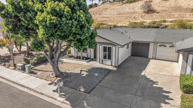 1277 Sagewood Dr, Oceanside, CA 92056