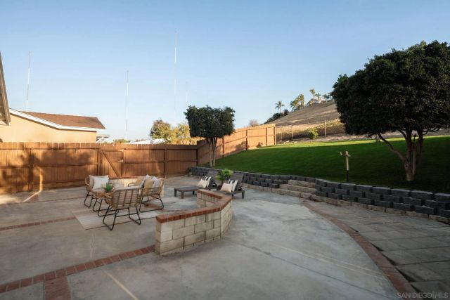 1277 Sagewood Dr, Oceanside, CA 92056