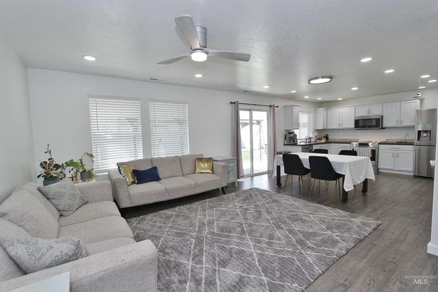 11149 W Bodie River Loop, Nampa, ID 83686