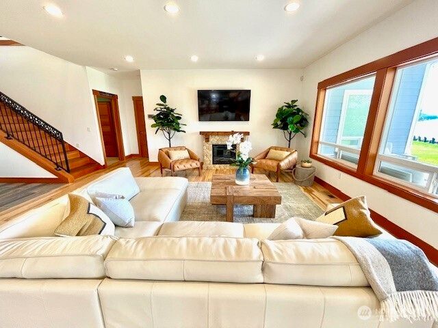 19253 E State Route 106, Belfair, WA 98528