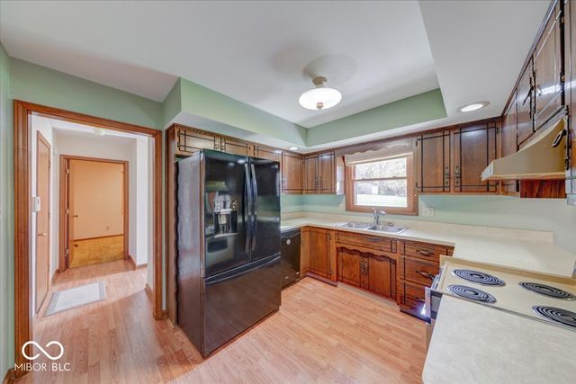 1715 Towe String Road, Indianapolis, IN 46217