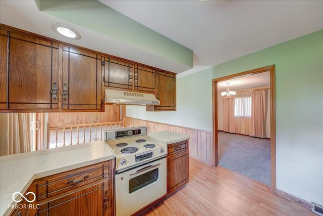 1715 Towe String Road, Indianapolis, IN 46217