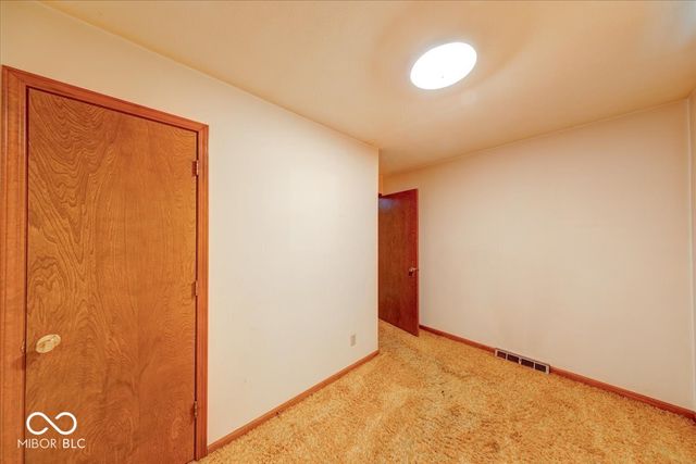 1715 Towe String Road, Indianapolis, IN 46217