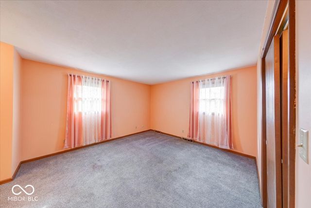 1715 Towe String Road, Indianapolis, IN 46217