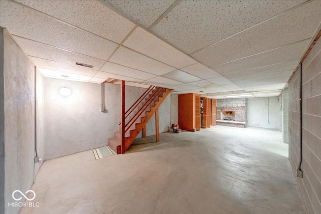 1715 Towe String Road, Indianapolis, IN 46217