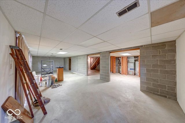 1715 Towe String Road, Indianapolis, IN 46217