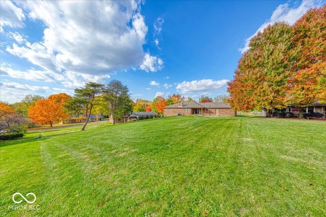 1715 Towe String Road, Indianapolis, IN 46217