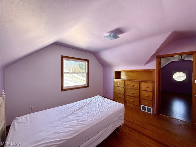 102 Furlen Court, Hubbard, OH 44425