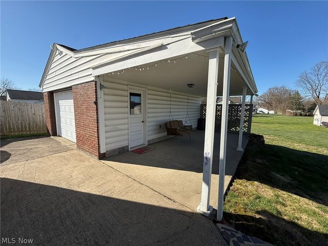 102 Furlen Court, Hubbard, OH 44425