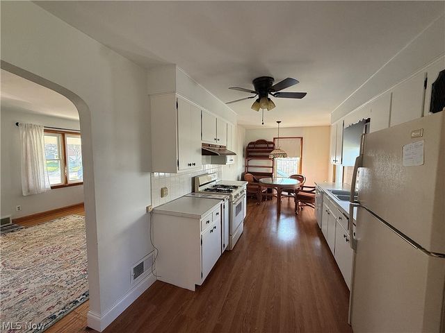 102 Furlen Court, Hubbard, OH 44425