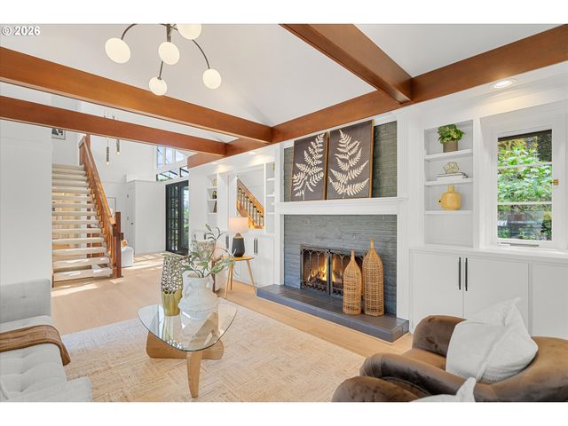 740 NORTHSHORE Rd, Lake Oswego, OR 97034