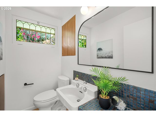 740 NORTHSHORE Rd, Lake Oswego, OR 97034