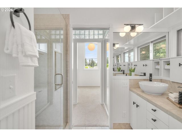 740 NORTHSHORE Rd, Lake Oswego, OR 97034