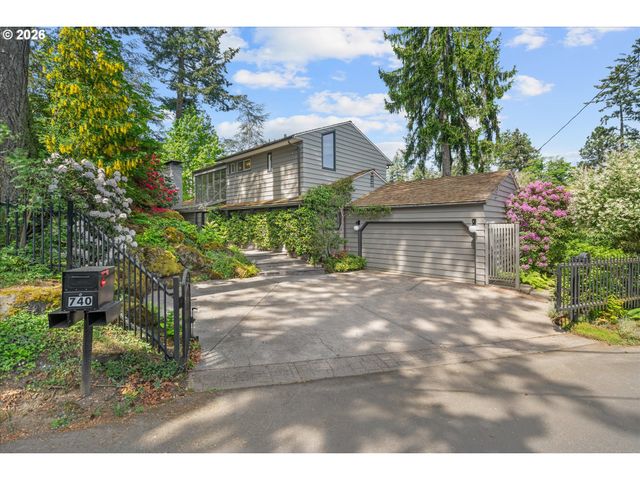 740 NORTHSHORE Rd, Lake Oswego, OR 97034