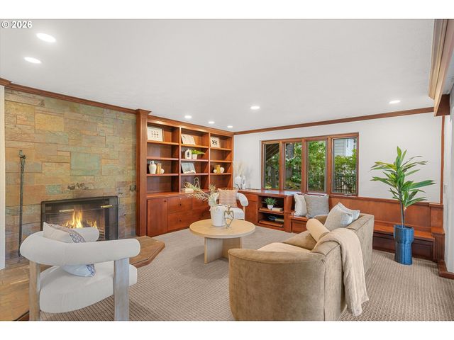 740 NORTHSHORE Rd, Lake Oswego, OR 97034