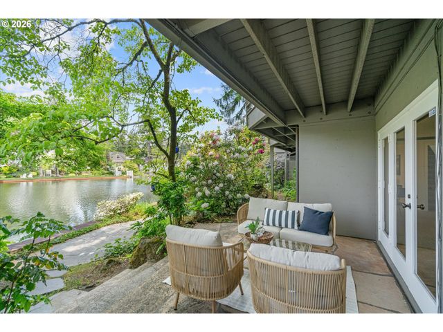 740 NORTHSHORE Rd, Lake Oswego, OR 97034