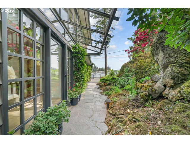 740 NORTHSHORE Rd, Lake Oswego, OR 97034