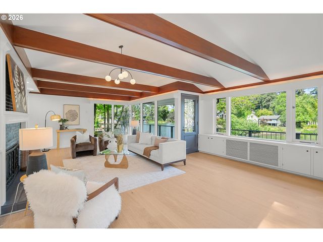 740 NORTHSHORE Rd, Lake Oswego, OR 97034