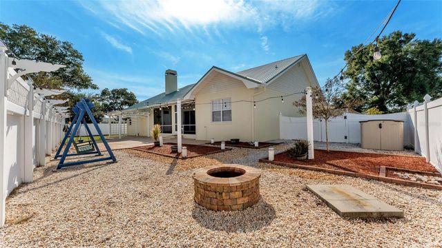 539 POWDER HORN ROW, Lakeland, FL 33809