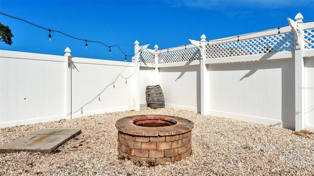 539 POWDER HORN ROW, Lakeland, FL 33809