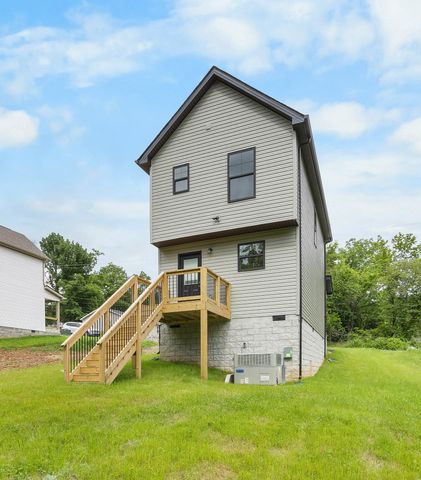 166 Oak St, Clarksville, TN 37042