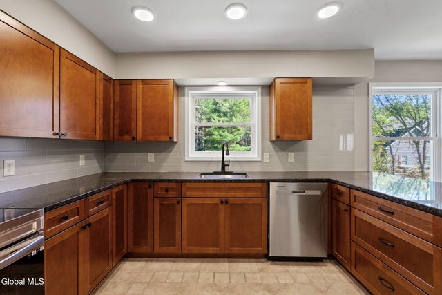 30 Dick Lynch Road, Stillwater, NY 12170