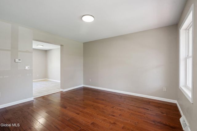 30 Dick Lynch Road, Stillwater, NY 12170