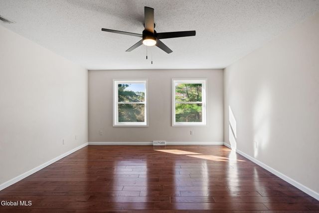 30 Dick Lynch Road, Stillwater, NY 12170