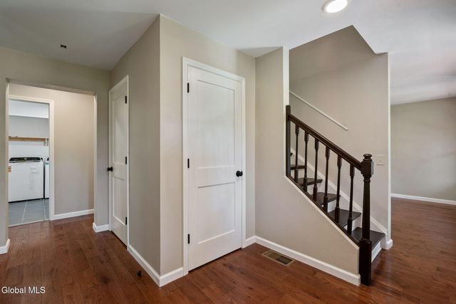 30 Dick Lynch Road, Stillwater, NY 12170