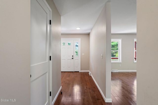 30 Dick Lynch Road, Stillwater, NY 12170