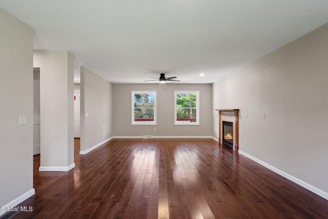 30 Dick Lynch Road, Stillwater, NY 12170