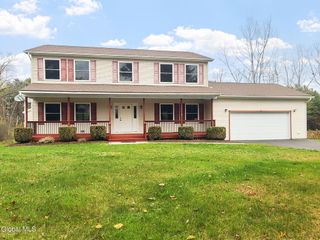 30 Dick Lynch Road, Stillwater, NY 12170