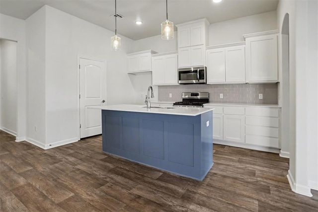 11104 SW 32nd Street, Yukon, OK 73099