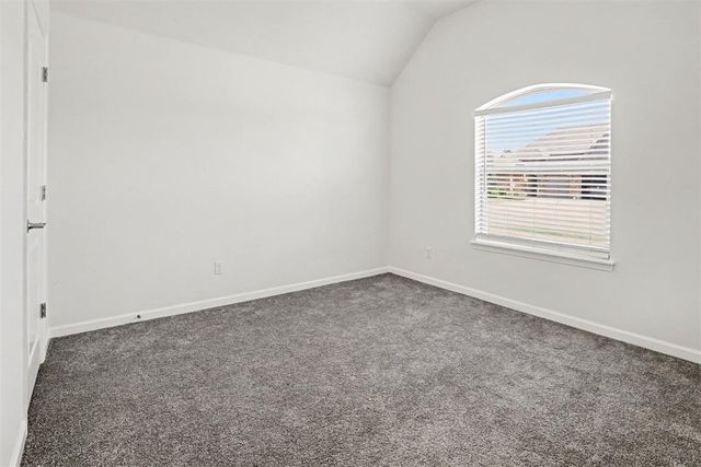 11104 SW 32nd Street, Yukon, OK 73099