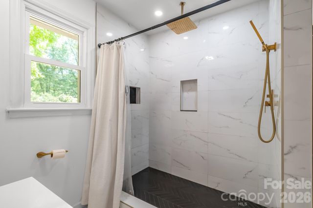 6070 Ferncliff Drive, Concord, NC 28027