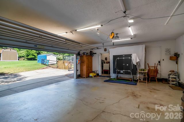 6070 Ferncliff Drive, Concord, NC 28027