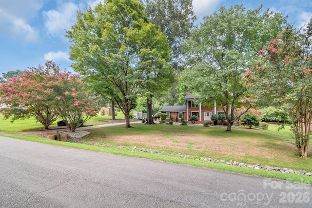 6070 Ferncliff Drive, Concord, NC 28027