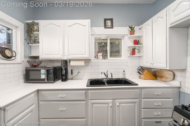 1536 Hazelwood Street, Detroit, MI 48206