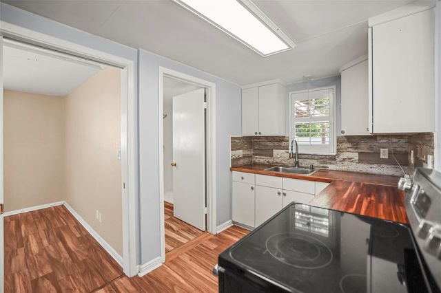 1011 PARK DRIVE, Dunedin, FL 34698