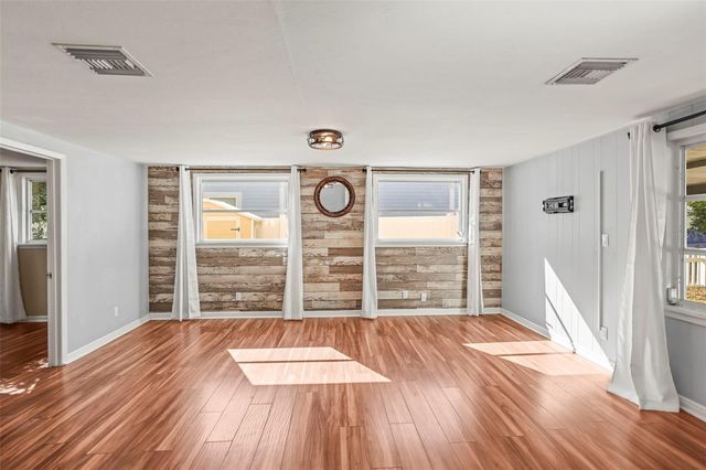 1011 PARK DRIVE, Dunedin, FL 34698