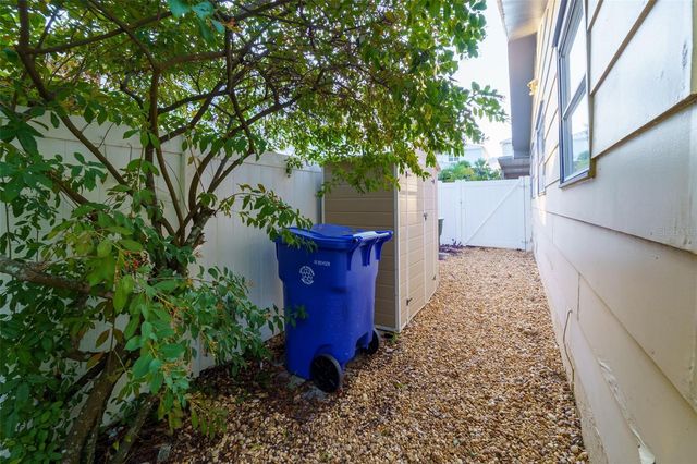 1011 PARK DRIVE, Dunedin, FL 34698