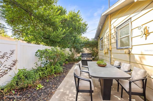 1011 PARK DRIVE, Dunedin, FL 34698