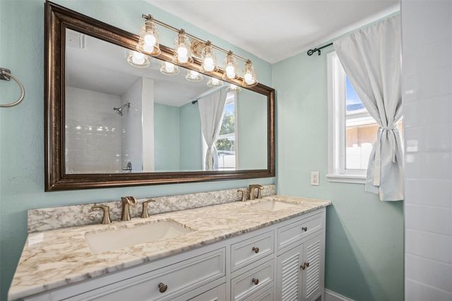 1011 PARK DRIVE, Dunedin, FL 34698