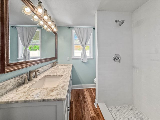 1011 PARK DRIVE, Dunedin, FL 34698