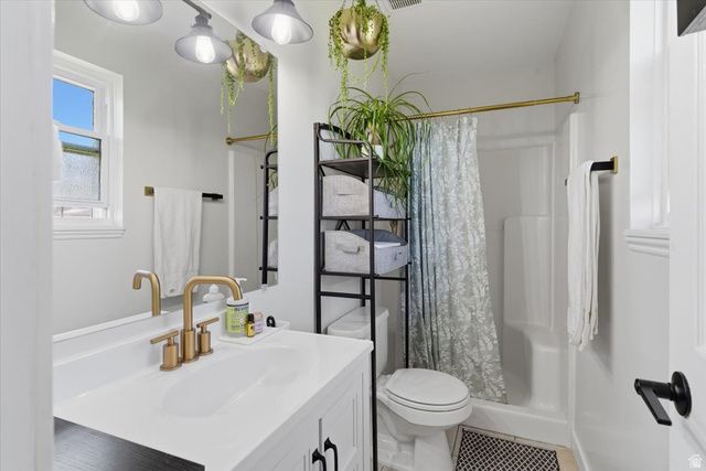 1297 S 925 W, Woods Cross, UT 84087